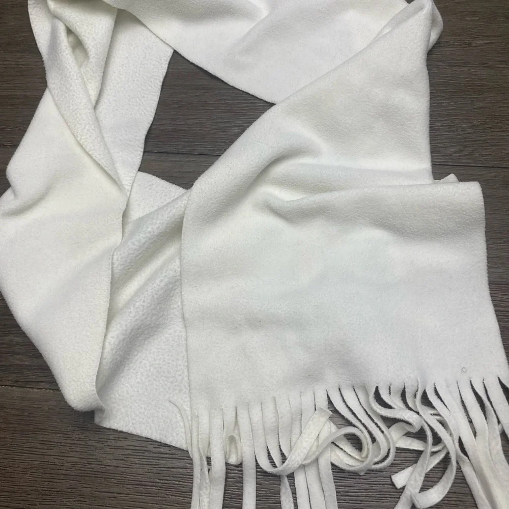 Lot of 2 scarves scarf black/white plaid white  fringe ends papillon/old navy